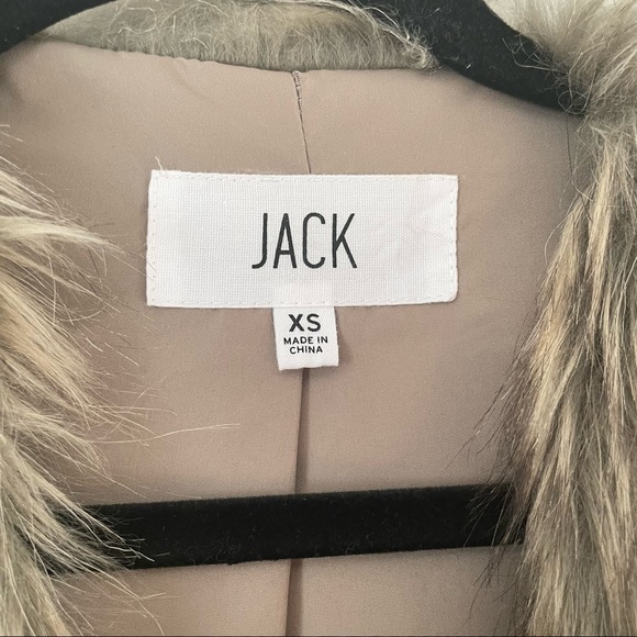 Jack Faux Fur brown, tan & black open front vest size xs - Picture 5 of 6